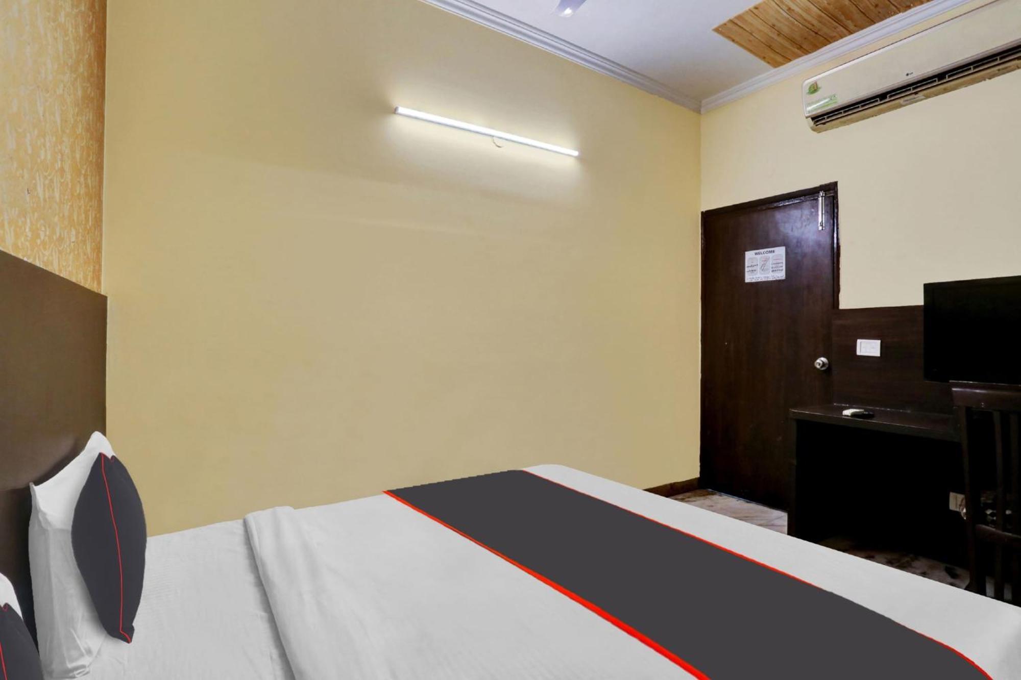 Hotel Platinum Sqs Key Gurgaon Eksteriør bilde